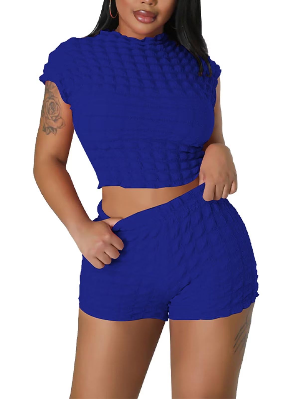 Stylish Women's Outfit with Puff Sleeve Crop Top and Shorts for Every Size